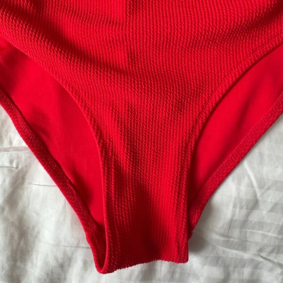 H&M Red Baywatch One-Piece Medium Coverage Swimsuit Size Large - Picture 6 of 9